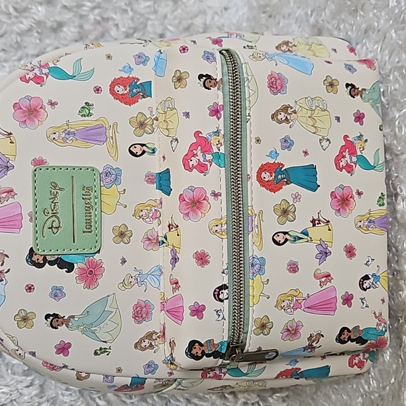 NWT Loungefly Disney Princesses mini backpack and zip coin cardholder - Picture 2 of 12